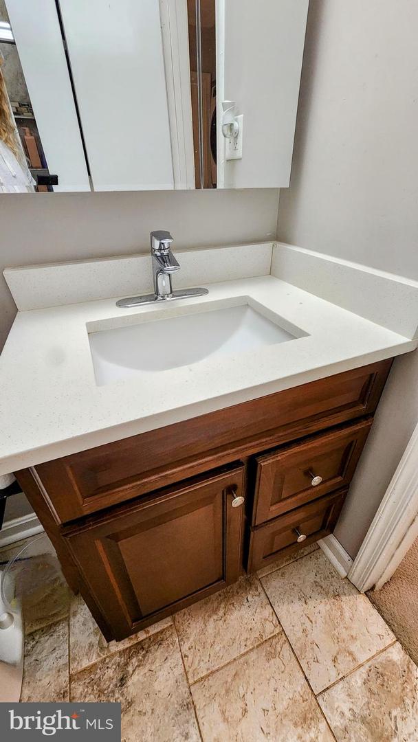 7817 W POINT CT, MANASSAS, Virginia 20109, 3 Bedrooms Bedrooms, ,2 BathroomsBathrooms,Residential,For sale,7817 W POINT CT,VAPW2098016 MLS # VAPW2098016