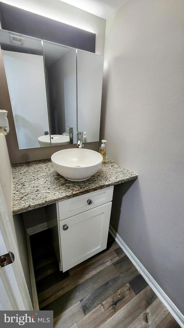 7817 W POINT CT, MANASSAS, Virginia 20109, 3 Bedrooms Bedrooms, ,2 BathroomsBathrooms,Residential,For sale,7817 W POINT CT,VAPW2098016 MLS # VAPW2098016