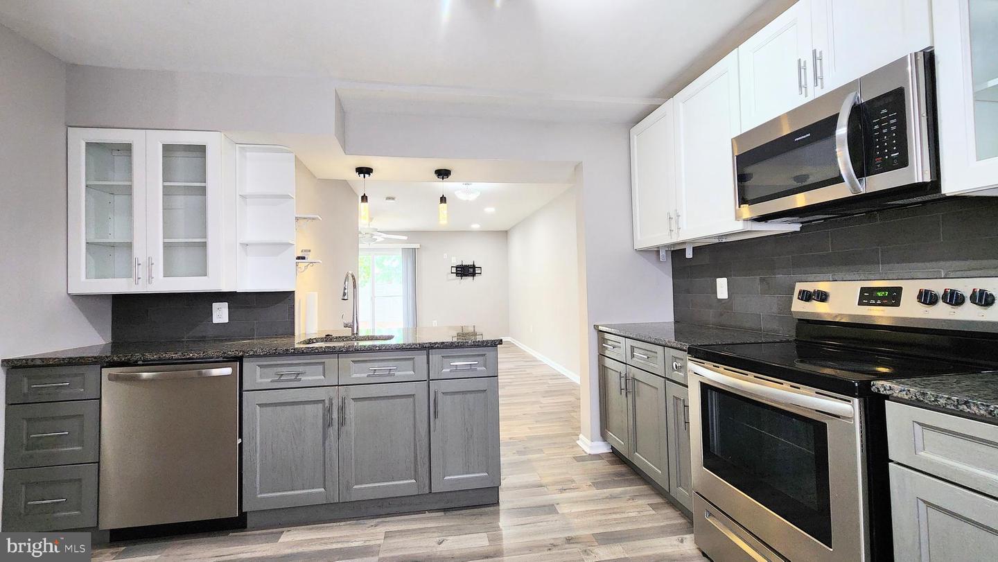 7817 W POINT CT, MANASSAS, Virginia 20109, 3 Bedrooms Bedrooms, ,2 BathroomsBathrooms,Residential,For sale,7817 W POINT CT,VAPW2098016 MLS # VAPW2098016