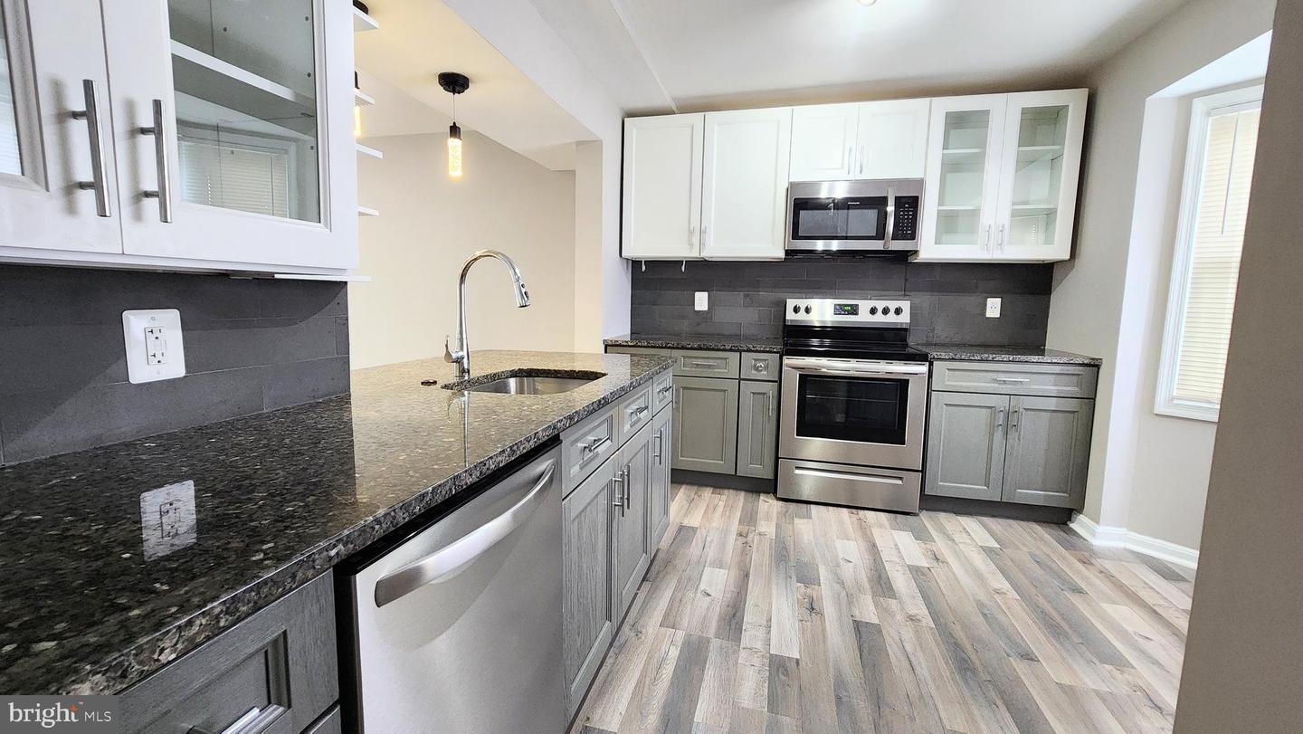 7817 W POINT CT, MANASSAS, Virginia 20109, 3 Bedrooms Bedrooms, ,2 BathroomsBathrooms,Residential,For sale,7817 W POINT CT,VAPW2098016 MLS # VAPW2098016