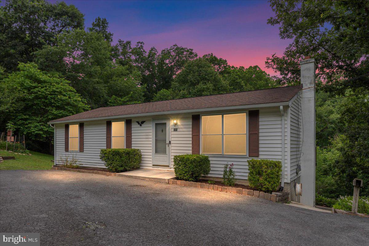 235 APPLE WAY, FRONT ROYAL, Virginia 22630, 3 Bedrooms Bedrooms, ,2 BathroomsBathrooms,Residential,For sale,235 APPLE WAY,VAWR2011596 MLS # VAWR2011596