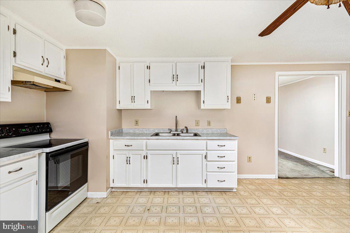235 APPLE WAY, FRONT ROYAL, Virginia 22630, 3 Bedrooms Bedrooms, ,2 BathroomsBathrooms,Residential,For sale,235 APPLE WAY,VAWR2011596 MLS # VAWR2011596