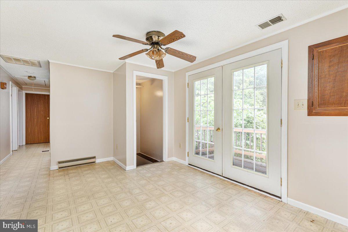 235 APPLE WAY, FRONT ROYAL, Virginia 22630, 3 Bedrooms Bedrooms, ,2 BathroomsBathrooms,Residential,For sale,235 APPLE WAY,VAWR2011596 MLS # VAWR2011596