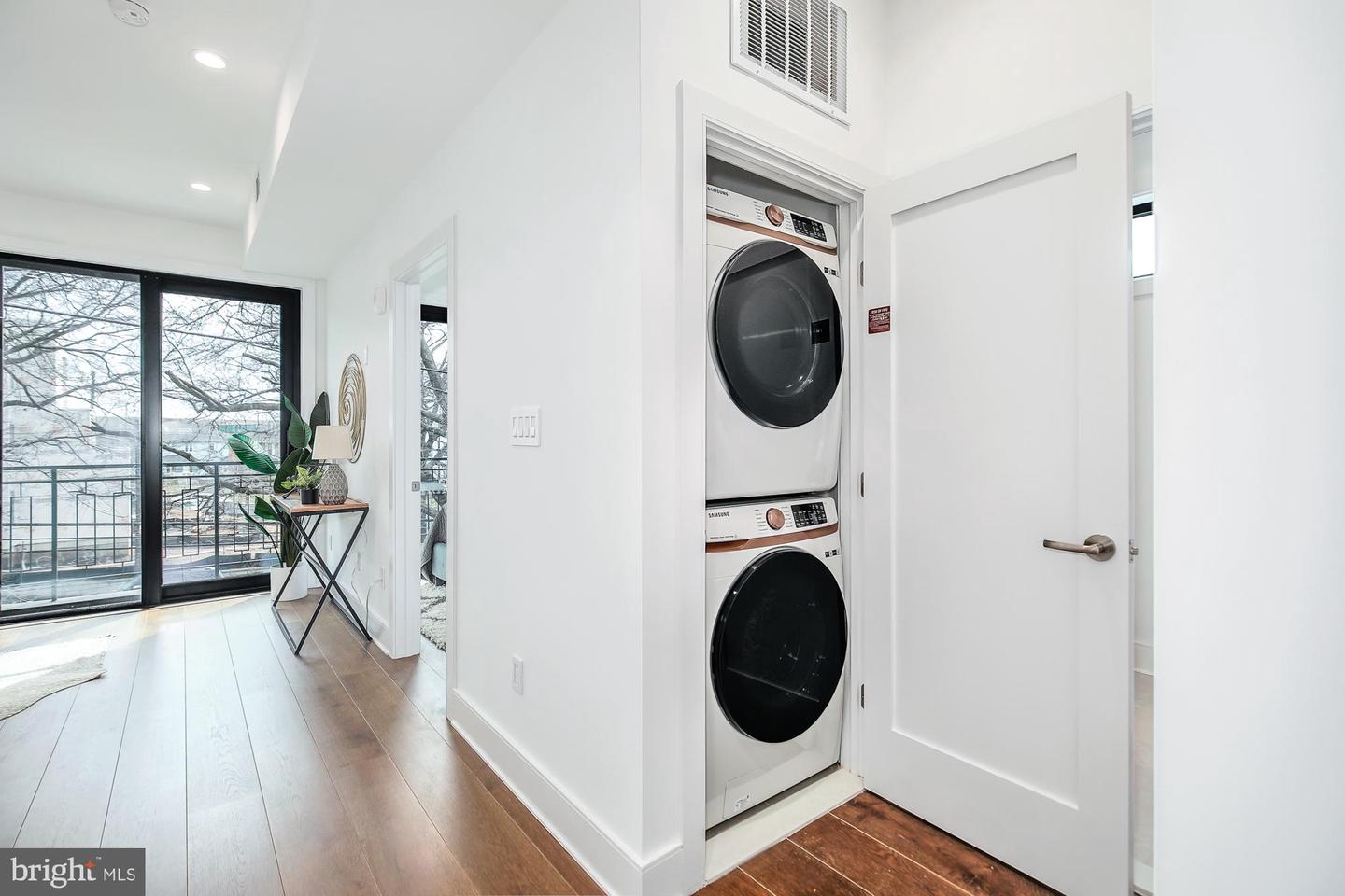 1002 RHODE ISLAND AVE NE #T3, WASHINGTON, District Of Columbia 20018, 2 Bedrooms Bedrooms, ,2 BathroomsBathrooms,Residential,For sale,1002 RHODE ISLAND AVE NE #T3,DCDC2208216 MLS # DCDC2208216