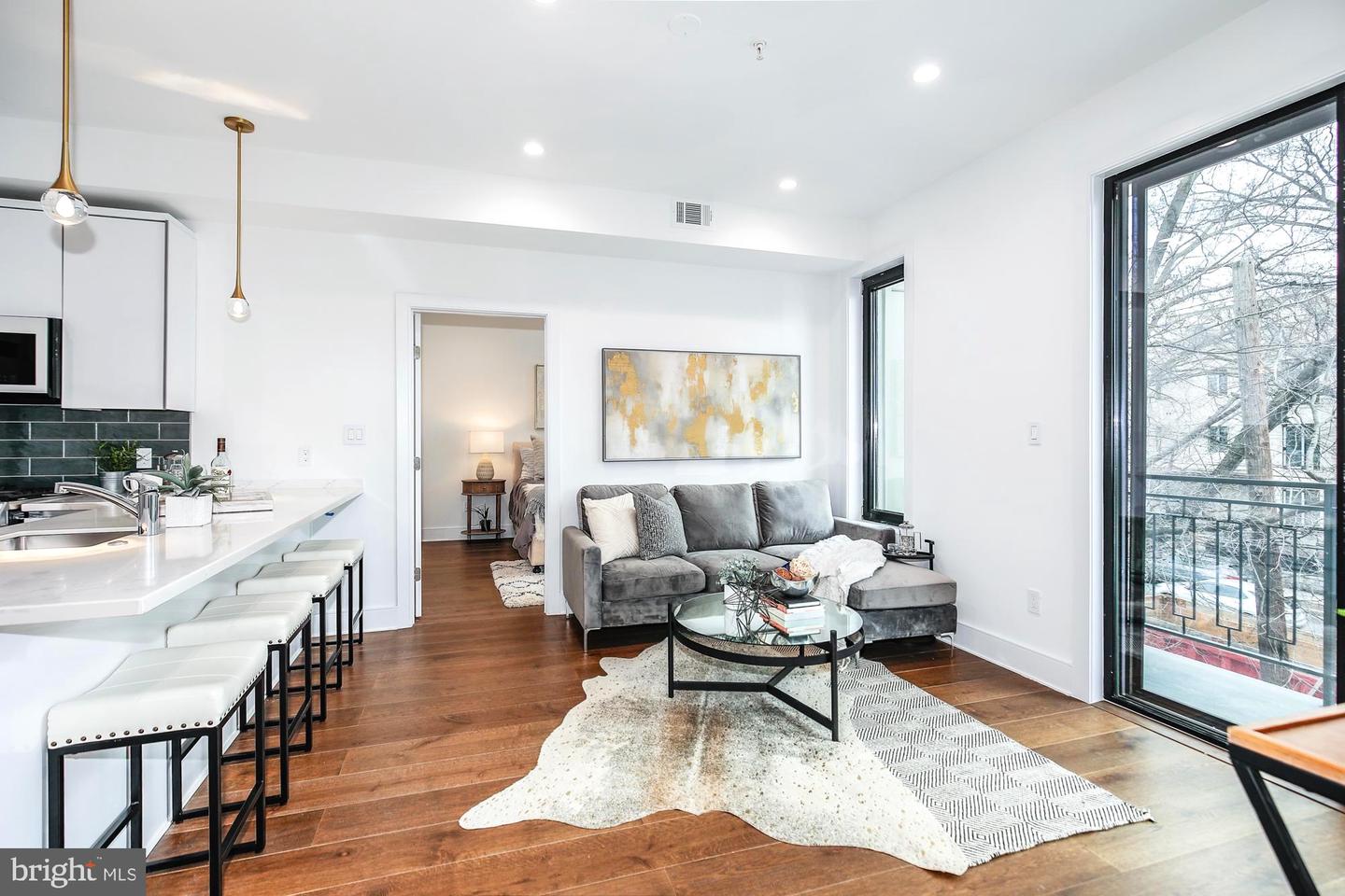 1002 RHODE ISLAND AVE NE #T3, WASHINGTON, District Of Columbia 20018, 2 Bedrooms Bedrooms, ,2 BathroomsBathrooms,Residential,For sale,1002 RHODE ISLAND AVE NE #T3,DCDC2208216 MLS # DCDC2208216