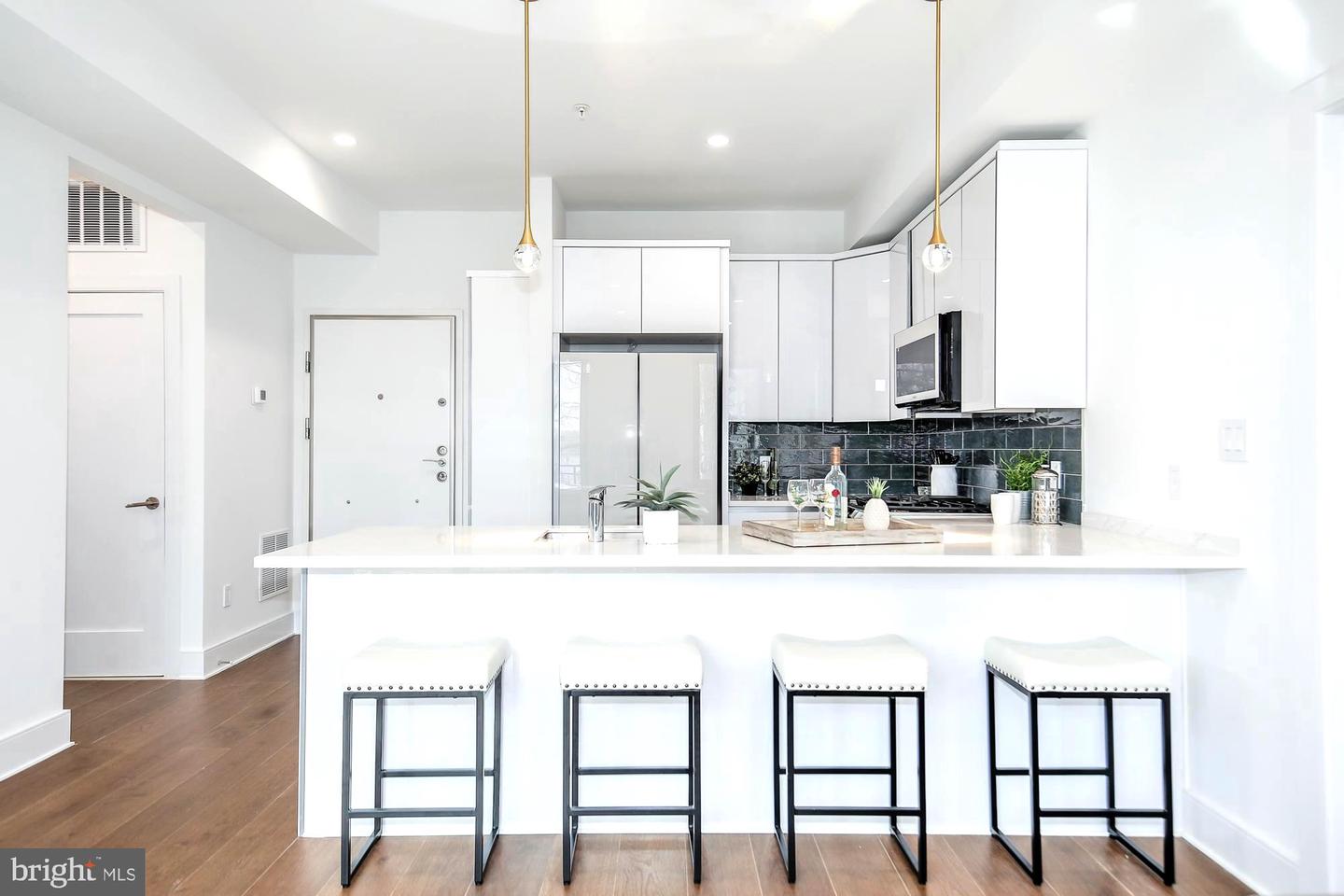 1002 RHODE ISLAND AVE NE #T3, WASHINGTON, District Of Columbia 20018, 2 Bedrooms Bedrooms, ,2 BathroomsBathrooms,Residential,For sale,1002 RHODE ISLAND AVE NE #T3,DCDC2208216 MLS # DCDC2208216