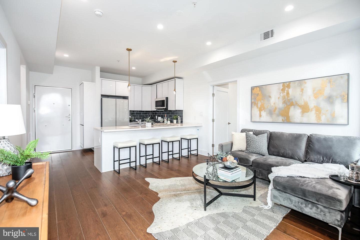 1002 RHODE ISLAND AVE NE #T3, WASHINGTON, District Of Columbia 20018, 2 Bedrooms Bedrooms, ,2 BathroomsBathrooms,Residential,For sale,1002 RHODE ISLAND AVE NE #T3,DCDC2208216 MLS # DCDC2208216
