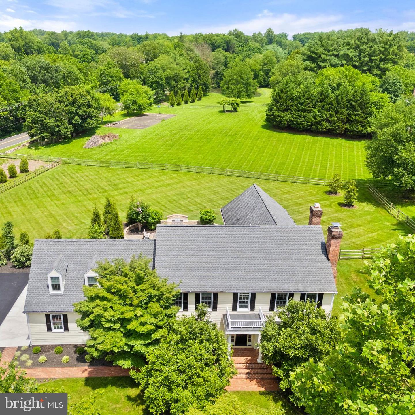 23400 MELMORE PL, MIDDLEBURG, Virginia 20117, 4 Bedrooms Bedrooms, ,2 BathroomsBathrooms,Residential,For sale,23400 MELMORE PL,VALO2100804 MLS # VALO2100804