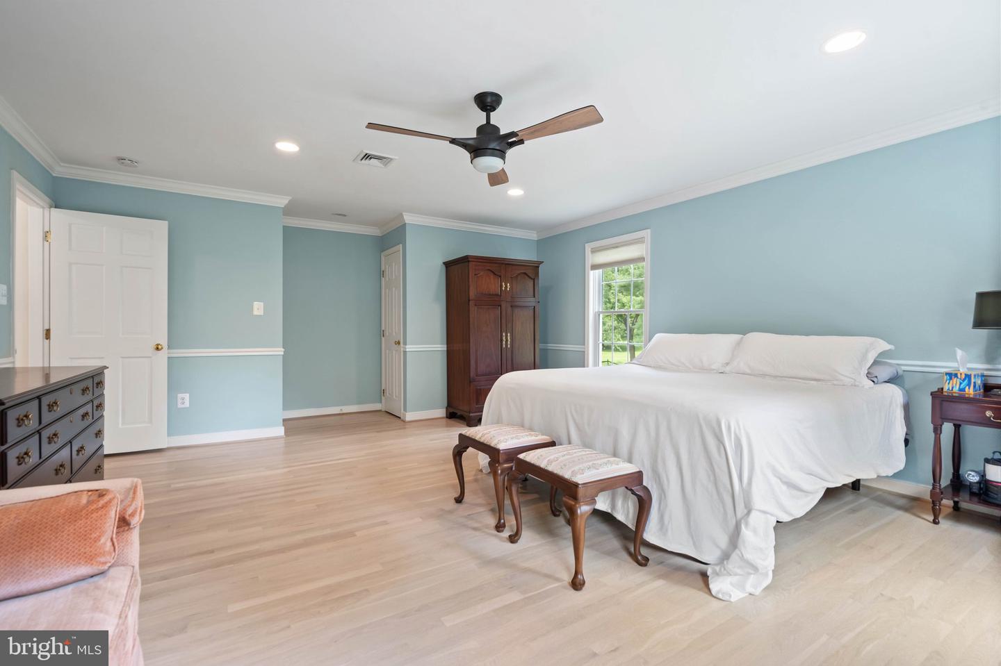 23400 MELMORE PL, MIDDLEBURG, Virginia 20117, 4 Bedrooms Bedrooms, ,2 BathroomsBathrooms,Residential,For sale,23400 MELMORE PL,VALO2100804 MLS # VALO2100804