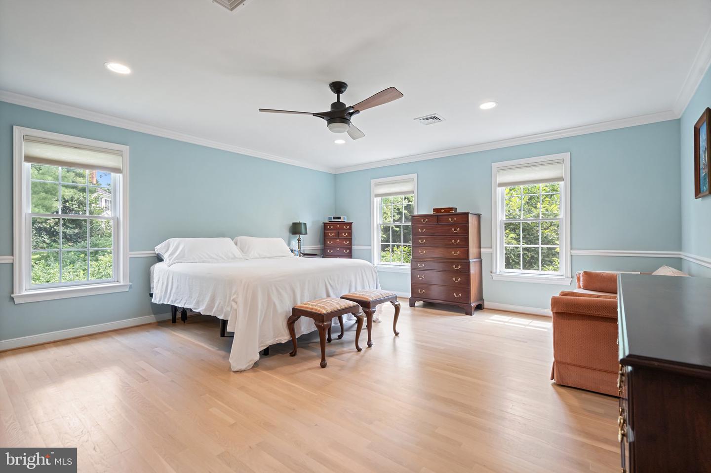 23400 MELMORE PL, MIDDLEBURG, Virginia 20117, 4 Bedrooms Bedrooms, ,2 BathroomsBathrooms,Residential,For sale,23400 MELMORE PL,VALO2100804 MLS # VALO2100804