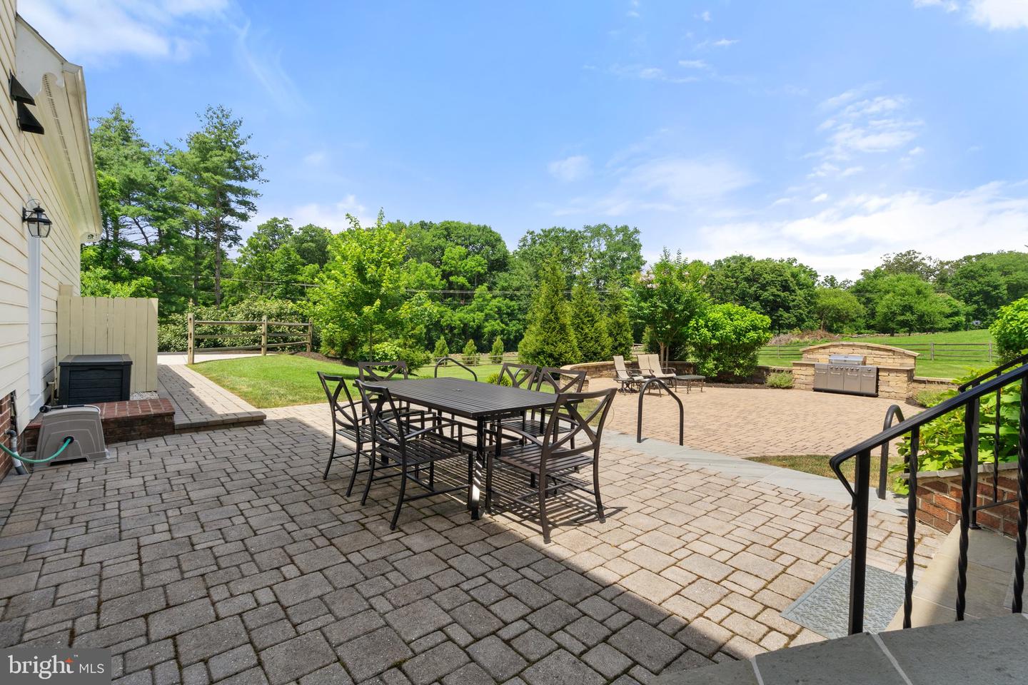23400 MELMORE PL, MIDDLEBURG, Virginia 20117, 4 Bedrooms Bedrooms, ,2 BathroomsBathrooms,Residential,For sale,23400 MELMORE PL,VALO2100804 MLS # VALO2100804