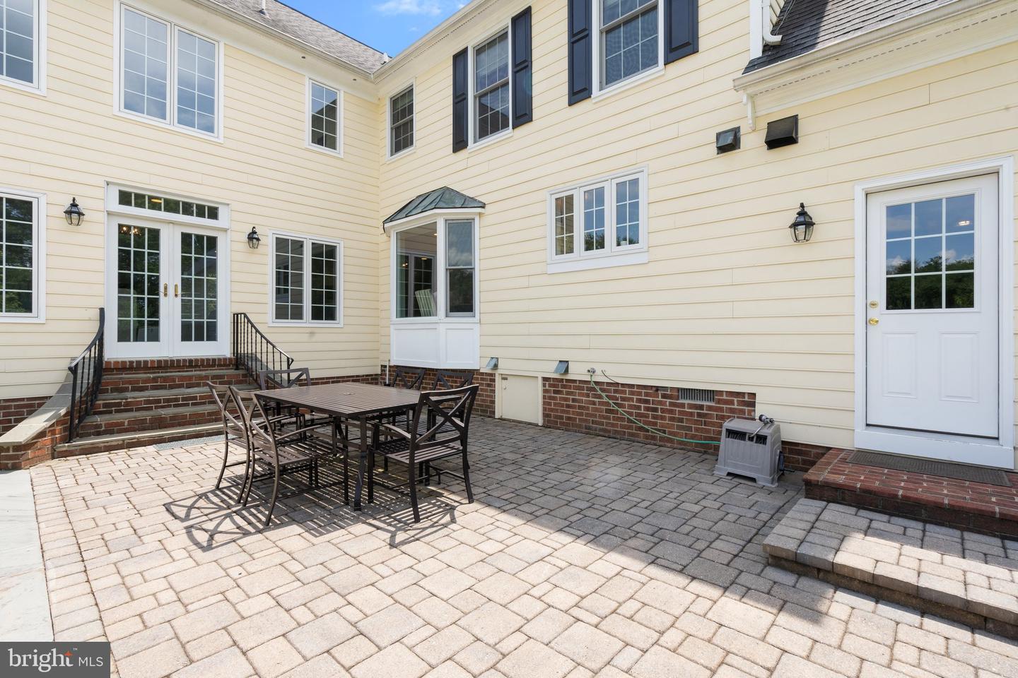 23400 MELMORE PL, MIDDLEBURG, Virginia 20117, 4 Bedrooms Bedrooms, ,2 BathroomsBathrooms,Residential,For sale,23400 MELMORE PL,VALO2100804 MLS # VALO2100804