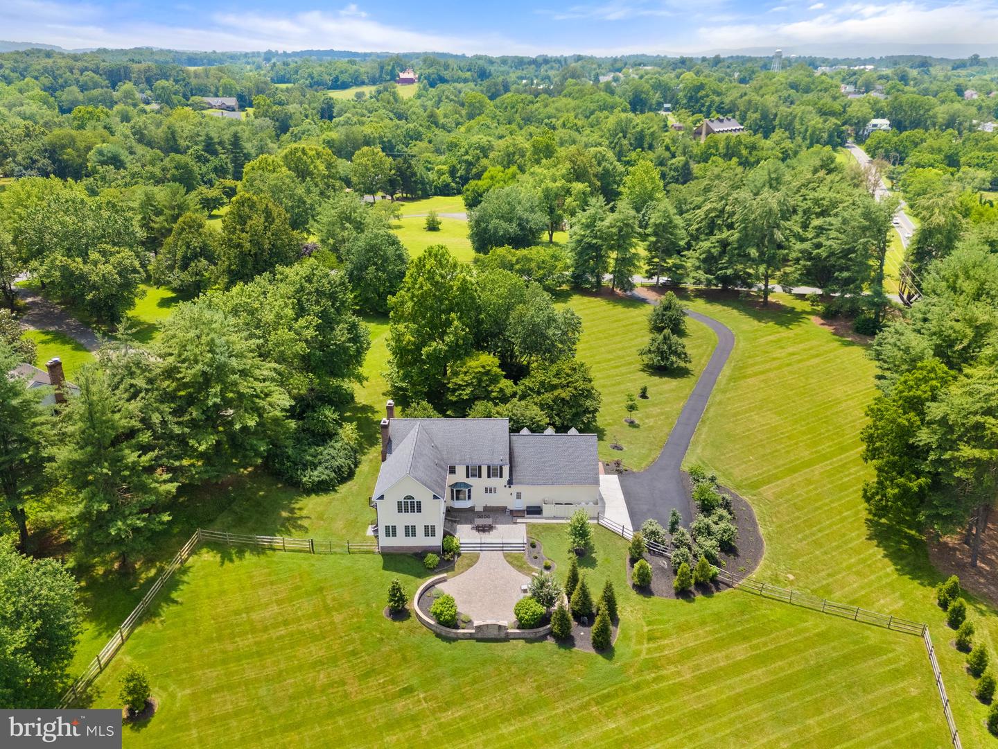 23400 MELMORE PL, MIDDLEBURG, Virginia 20117, 4 Bedrooms Bedrooms, ,2 BathroomsBathrooms,Residential,For sale,23400 MELMORE PL,VALO2100804 MLS # VALO2100804