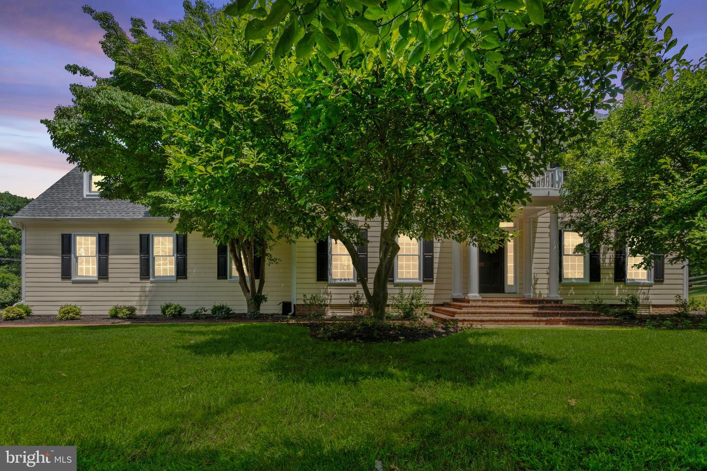 23400 MELMORE PL, MIDDLEBURG, Virginia 20117, 4 Bedrooms Bedrooms, ,2 BathroomsBathrooms,Residential,For sale,23400 MELMORE PL,VALO2100804 MLS # VALO2100804