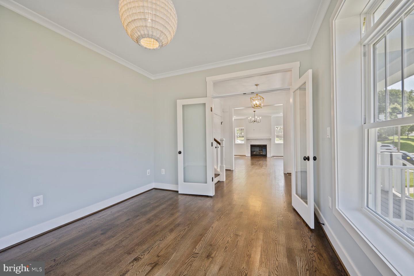 2100 PATRICK HENRY DRIVE, ARLINGTON, Virginia 22205, 5 Bedrooms Bedrooms, ,3 BathroomsBathrooms,Residential,For sale,2100 PATRICK HENRY DRIVE,VAAR2060070 MLS # VAAR2060070