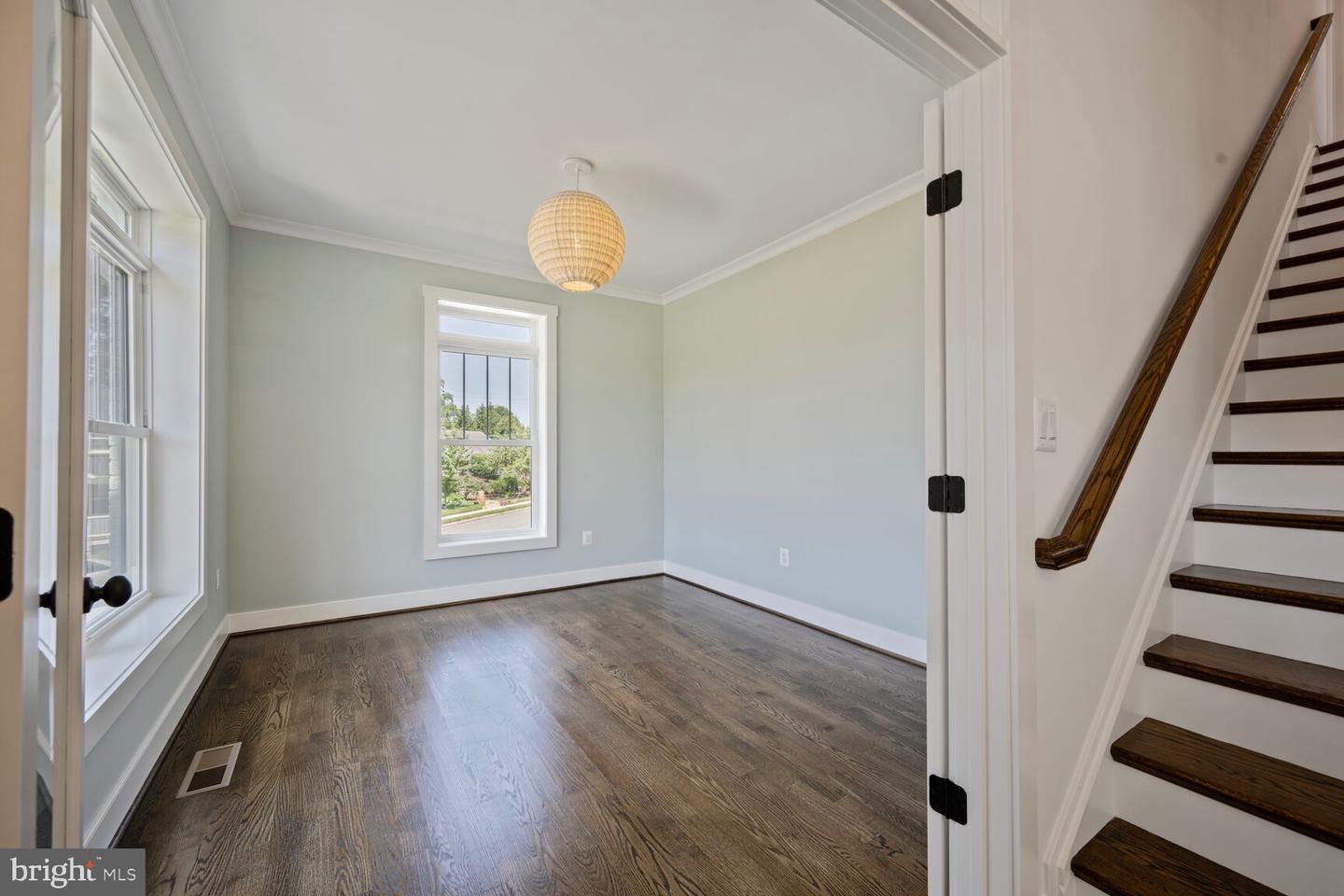 2100 PATRICK HENRY DRIVE, ARLINGTON, Virginia 22205, 5 Bedrooms Bedrooms, ,3 BathroomsBathrooms,Residential,For sale,2100 PATRICK HENRY DRIVE,VAAR2060070 MLS # VAAR2060070