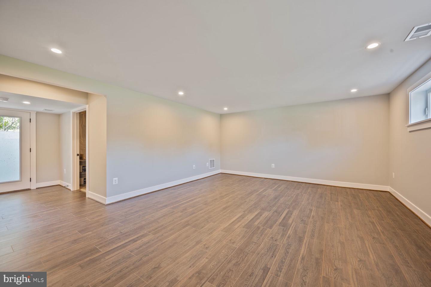 2100 PATRICK HENRY DRIVE, ARLINGTON, Virginia 22205, 5 Bedrooms Bedrooms, ,3 BathroomsBathrooms,Residential,For sale,2100 PATRICK HENRY DRIVE,VAAR2060070 MLS # VAAR2060070