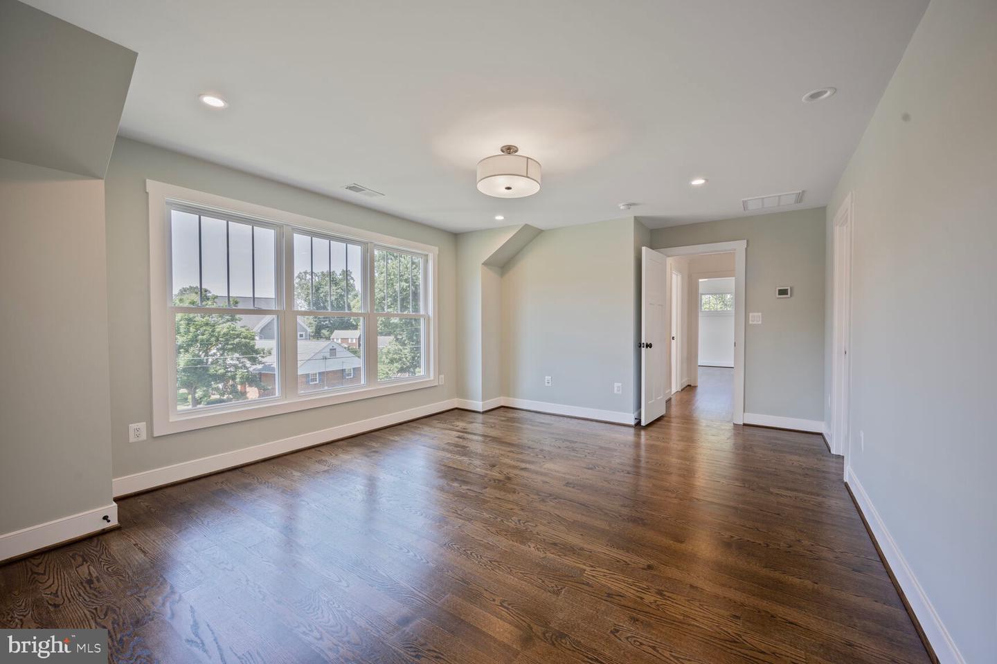 2100 PATRICK HENRY DRIVE, ARLINGTON, Virginia 22205, 5 Bedrooms Bedrooms, ,3 BathroomsBathrooms,Residential,For sale,2100 PATRICK HENRY DRIVE,VAAR2060070 MLS # VAAR2060070