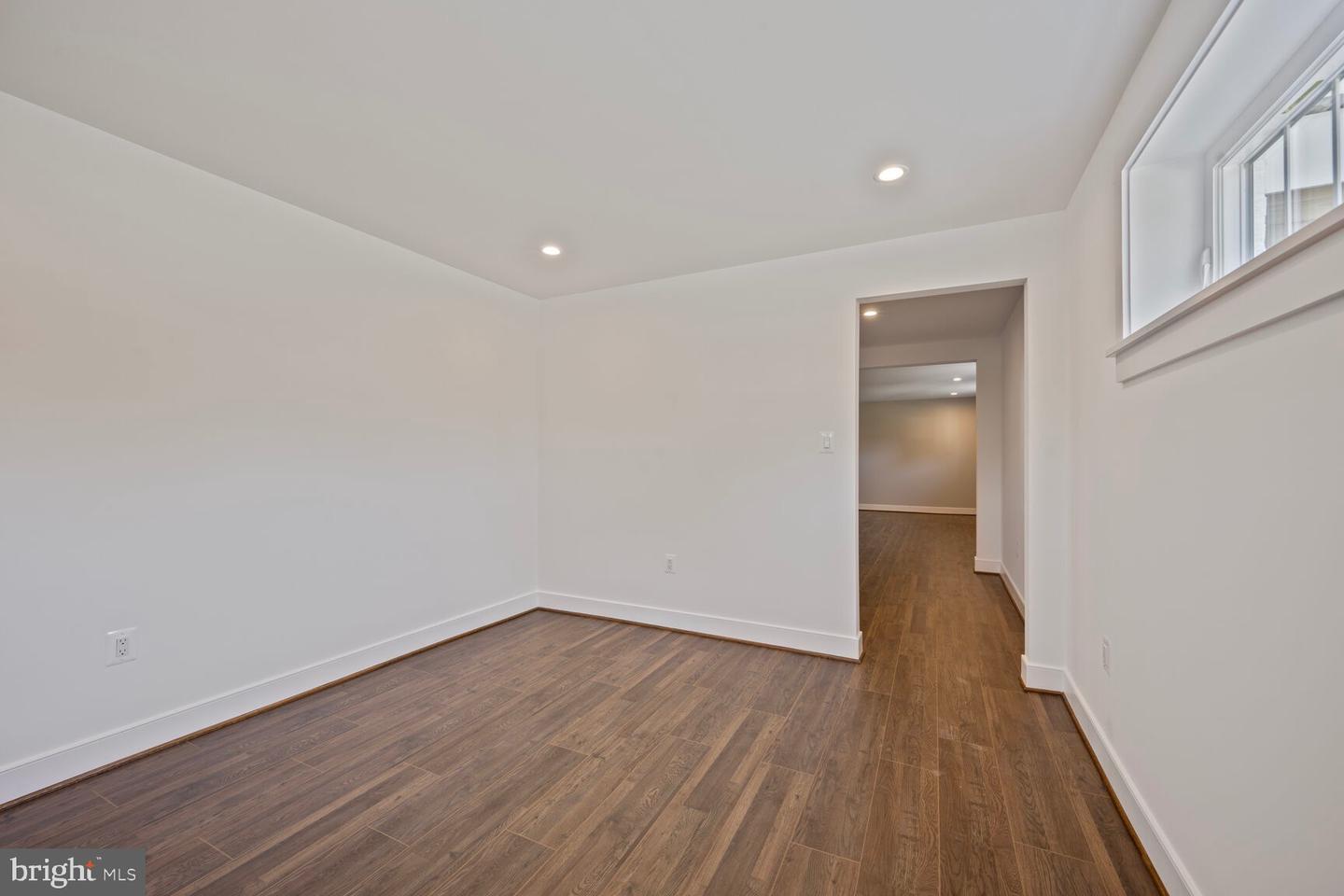 2100 PATRICK HENRY DRIVE, ARLINGTON, Virginia 22205, 5 Bedrooms Bedrooms, ,3 BathroomsBathrooms,Residential,For sale,2100 PATRICK HENRY DRIVE,VAAR2060070 MLS # VAAR2060070