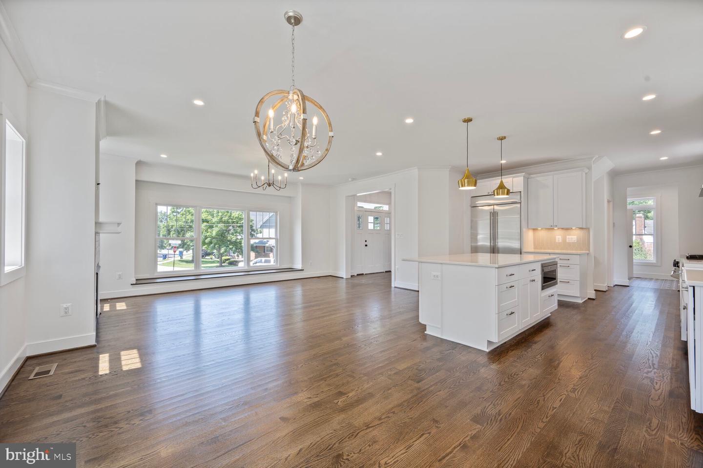 2100 PATRICK HENRY DRIVE, ARLINGTON, Virginia 22205, 5 Bedrooms Bedrooms, ,3 BathroomsBathrooms,Residential,For sale,2100 PATRICK HENRY DRIVE,VAAR2060070 MLS # VAAR2060070