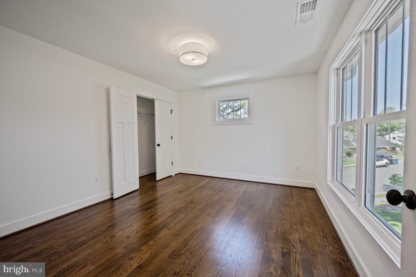 2100 PATRICK HENRY DRIVE, ARLINGTON, Virginia 22205, 5 Bedrooms Bedrooms, ,3 BathroomsBathrooms,Residential,For sale,2100 PATRICK HENRY DRIVE,VAAR2060070 MLS # VAAR2060070