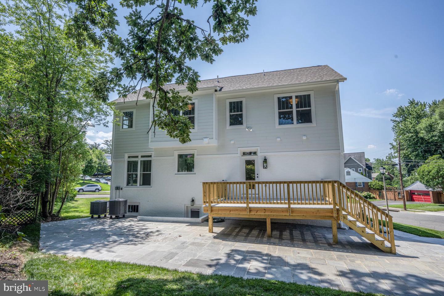 2100 PATRICK HENRY DRIVE, ARLINGTON, Virginia 22205, 5 Bedrooms Bedrooms, ,3 BathroomsBathrooms,Residential,For sale,2100 PATRICK HENRY DRIVE,VAAR2060070 MLS # VAAR2060070
