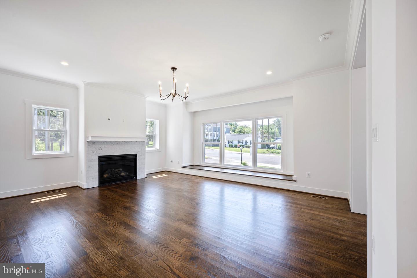 2100 PATRICK HENRY DRIVE, ARLINGTON, Virginia 22205, 5 Bedrooms Bedrooms, ,3 BathroomsBathrooms,Residential,For sale,2100 PATRICK HENRY DRIVE,VAAR2060070 MLS # VAAR2060070