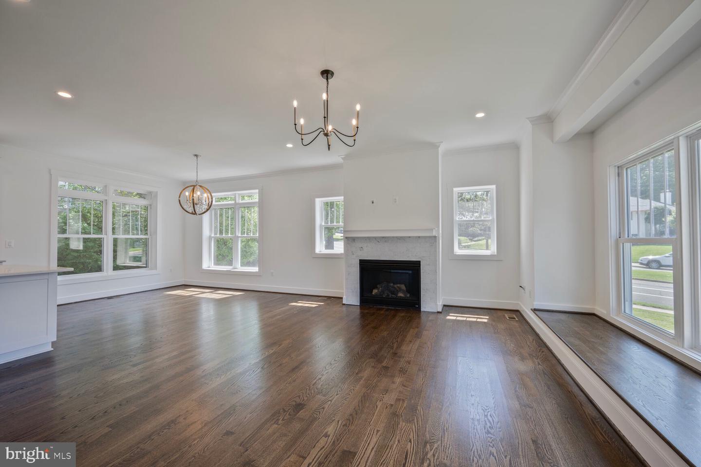 2100 PATRICK HENRY DRIVE, ARLINGTON, Virginia 22205, 5 Bedrooms Bedrooms, ,3 BathroomsBathrooms,Residential,For sale,2100 PATRICK HENRY DRIVE,VAAR2060070 MLS # VAAR2060070