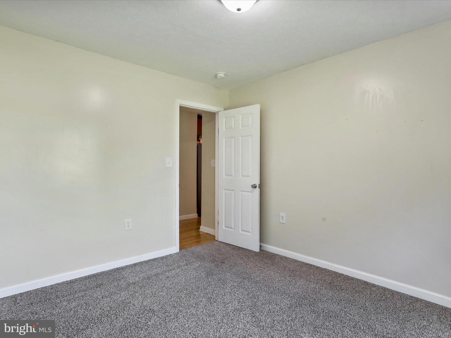 184 MASSANUTTEN DR, EDINBURG, Virginia 22824, 3 Bedrooms Bedrooms, ,2 BathroomsBathrooms,Residential,For sale,184 MASSANUTTEN DR,VASH2011890 MLS # VASH2011890
