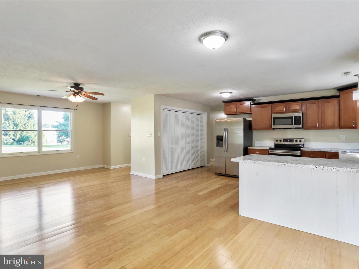 184 MASSANUTTEN DR, EDINBURG, Virginia 22824, 3 Bedrooms Bedrooms, ,2 BathroomsBathrooms,Residential,For sale,184 MASSANUTTEN DR,VASH2011890 MLS # VASH2011890