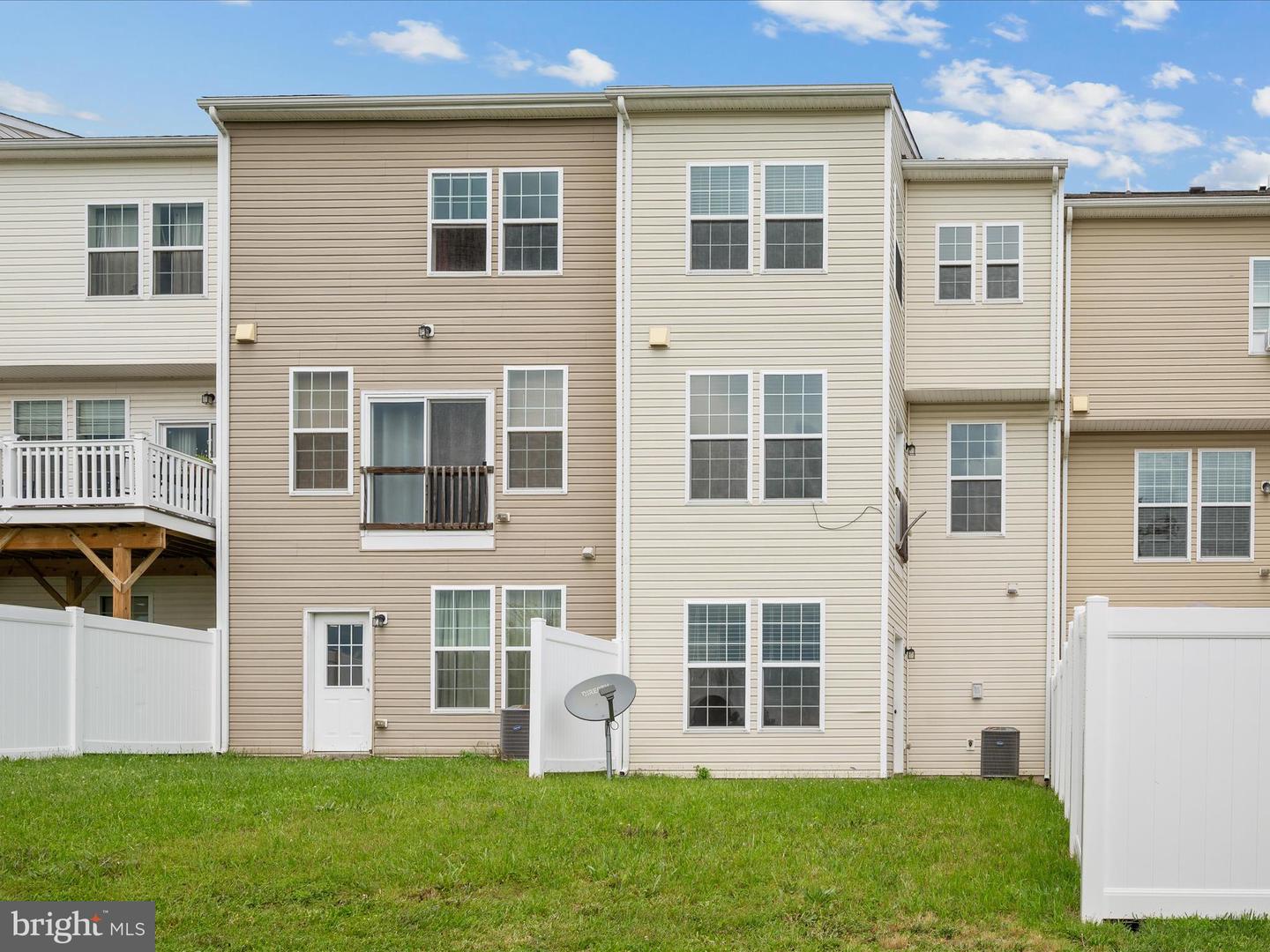 247 SCHRAMM LOOP, STEPHENS CITY, Virginia 22655, 3 Bedrooms Bedrooms, ,2 BathroomsBathrooms,Residential,For sale,247 SCHRAMM LOOP,VAFV2035254 MLS # VAFV2035254