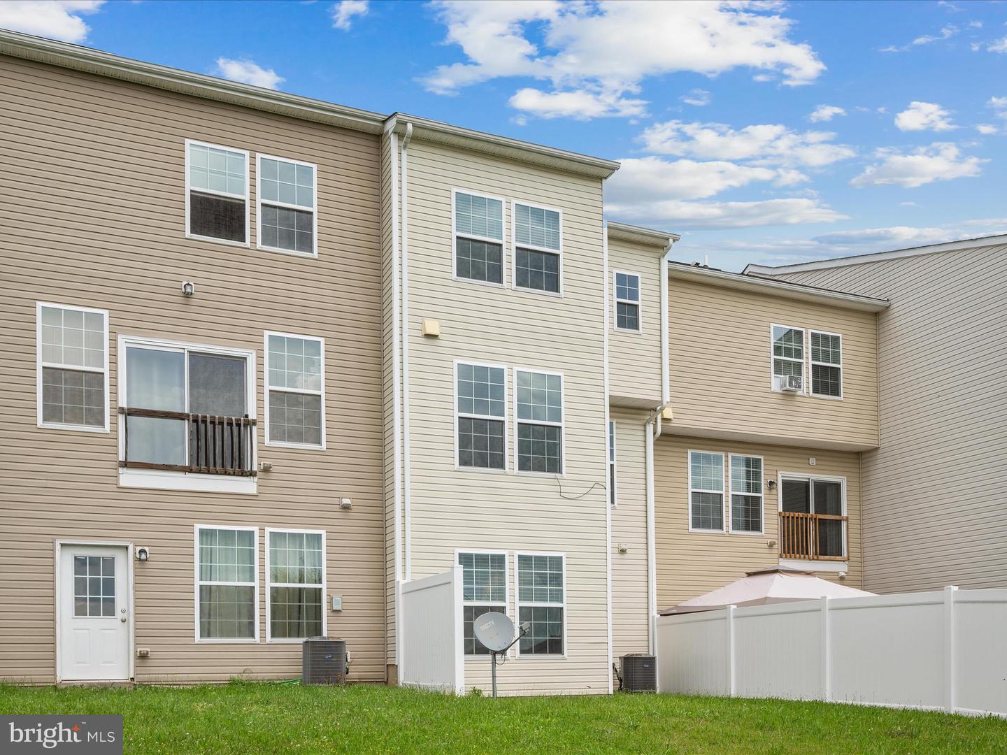 247 SCHRAMM LOOP, STEPHENS CITY, Virginia 22655, 3 Bedrooms Bedrooms, ,2 BathroomsBathrooms,Residential,For sale,247 SCHRAMM LOOP,VAFV2035254 MLS # VAFV2035254