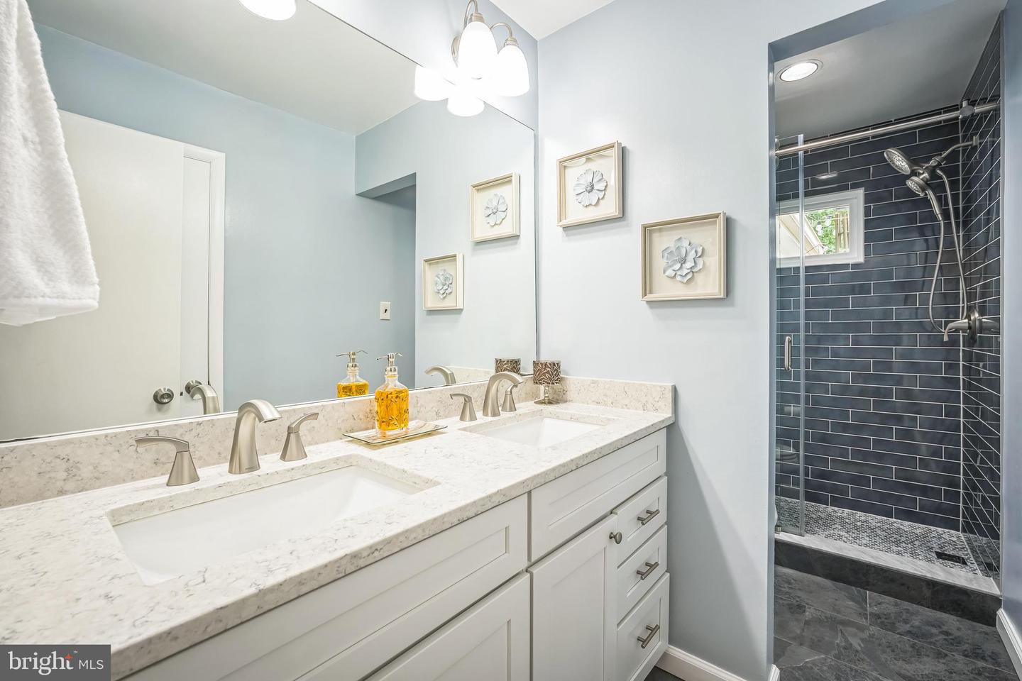 2007 COOL SPRING DR, ALEXANDRIA, Virginia 22308, 4 Bedrooms Bedrooms, ,2 BathroomsBathrooms,Residential,For sale,2007 COOL SPRING DR,VAFX2253332 MLS # VAFX2253332