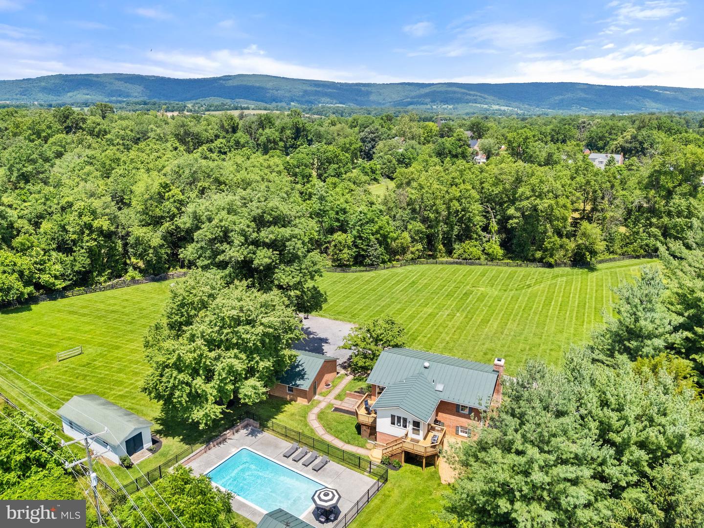 1170 S PARKER ST, UPPERVILLE, Virginia 20184, 4 Bedrooms Bedrooms, ,2 BathroomsBathrooms,Residential,For sale,1170 S PARKER ST,VAFQ2017318 MLS # VAFQ2017318