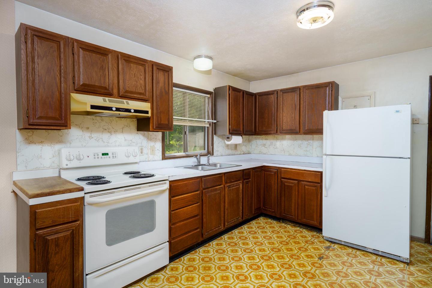 25 BYRD AVE, BERRYVILLE, Virginia 22611, 3 Bedrooms Bedrooms, 11 Rooms Rooms,2 BathroomsBathrooms,Residential,For sale,25 BYRD AVE,VACL2003890 MLS # VACL2003890