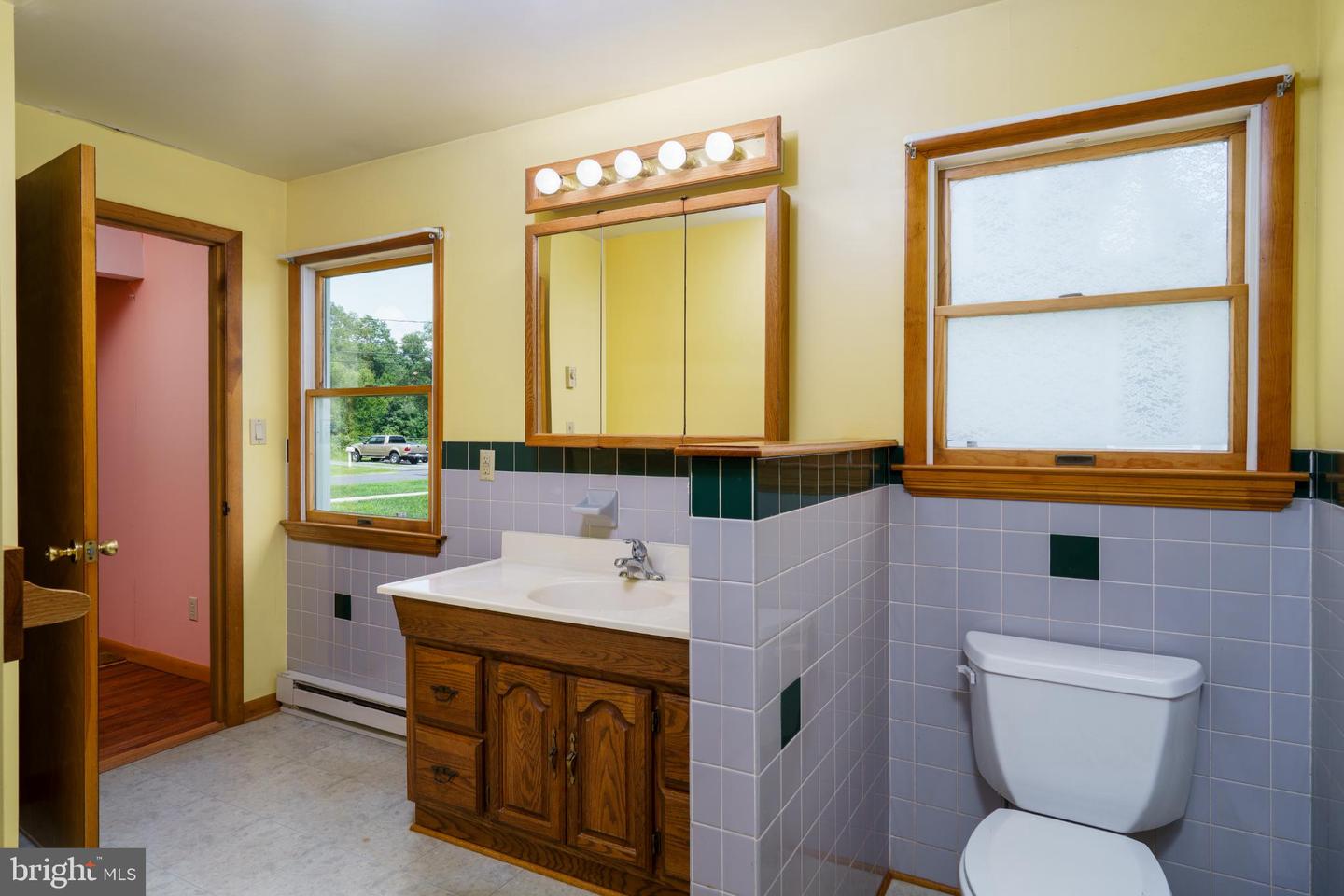 25 BYRD AVE, BERRYVILLE, Virginia 22611, 3 Bedrooms Bedrooms, 11 Rooms Rooms,2 BathroomsBathrooms,Residential,For sale,25 BYRD AVE,VACL2003890 MLS # VACL2003890