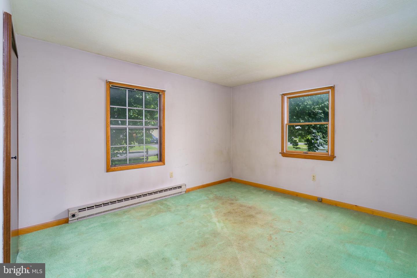 25 BYRD AVE, BERRYVILLE, Virginia 22611, 3 Bedrooms Bedrooms, 11 Rooms Rooms,2 BathroomsBathrooms,Residential,For sale,25 BYRD AVE,VACL2003890 MLS # VACL2003890