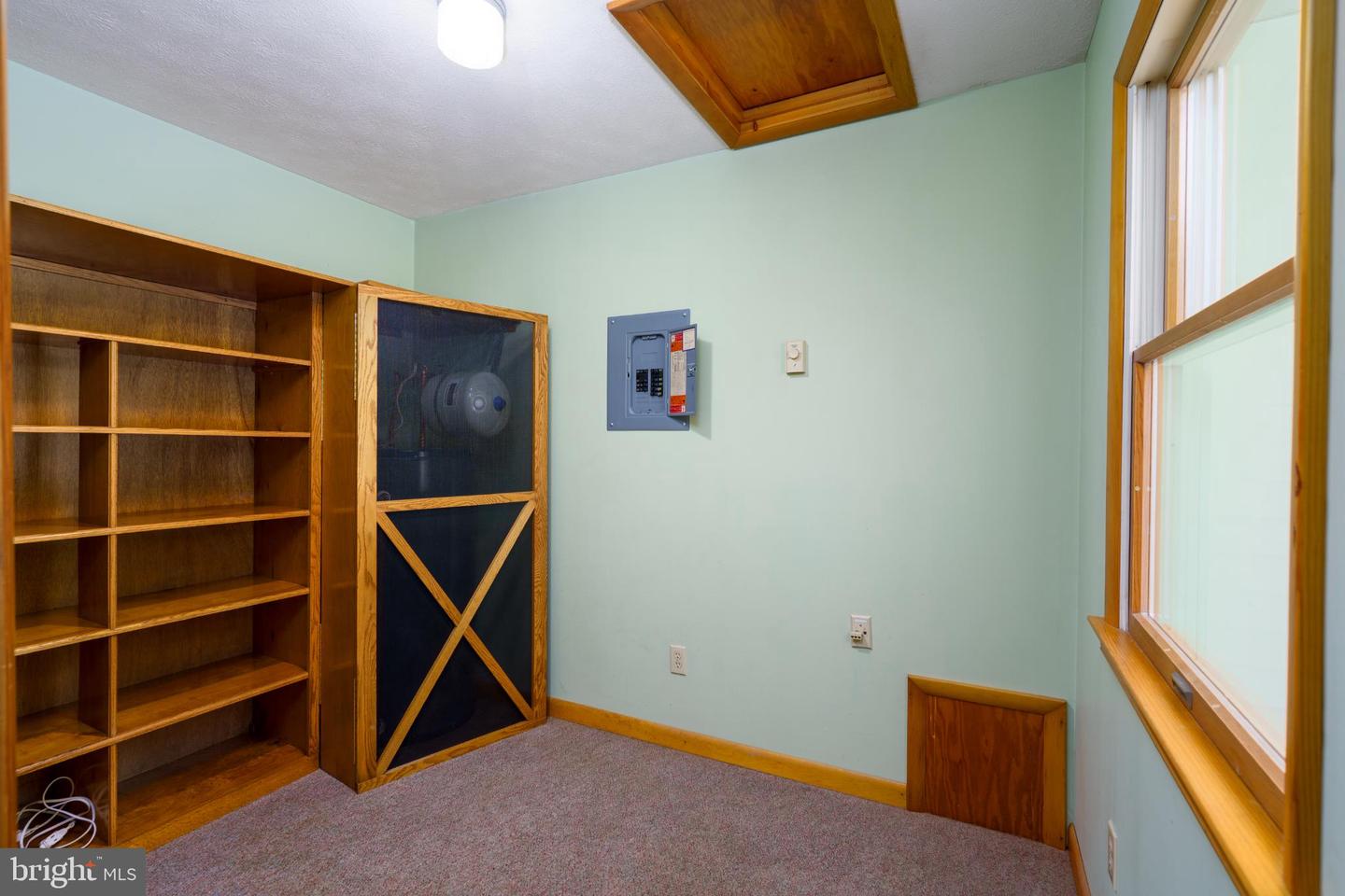 25 BYRD AVE, BERRYVILLE, Virginia 22611, 3 Bedrooms Bedrooms, 11 Rooms Rooms,2 BathroomsBathrooms,Residential,For sale,25 BYRD AVE,VACL2003890 MLS # VACL2003890