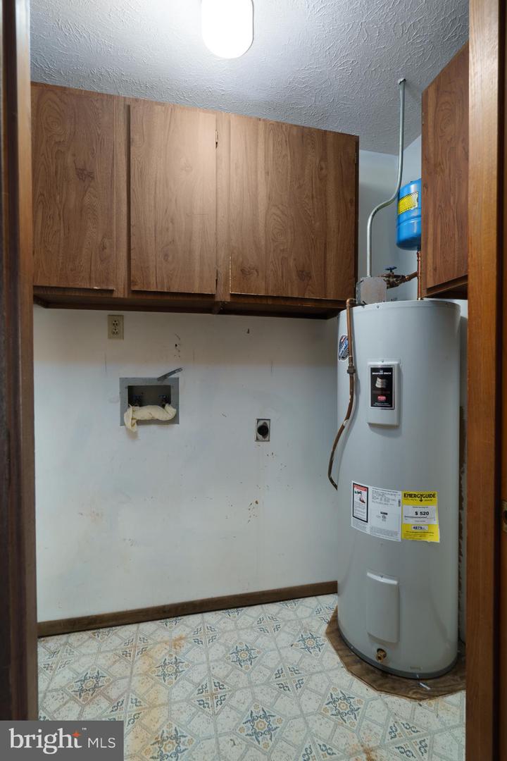 25 BYRD AVE, BERRYVILLE, Virginia 22611, 3 Bedrooms Bedrooms, 11 Rooms Rooms,2 BathroomsBathrooms,Residential,For sale,25 BYRD AVE,VACL2003890 MLS # VACL2003890
