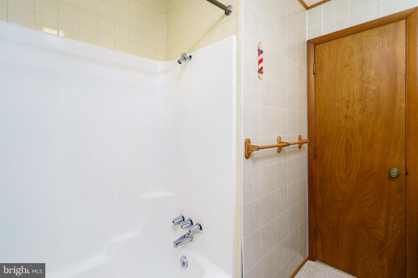 25 BYRD AVE, BERRYVILLE, Virginia 22611, 3 Bedrooms Bedrooms, 11 Rooms Rooms,2 BathroomsBathrooms,Residential,For sale,25 BYRD AVE,VACL2003890 MLS # VACL2003890