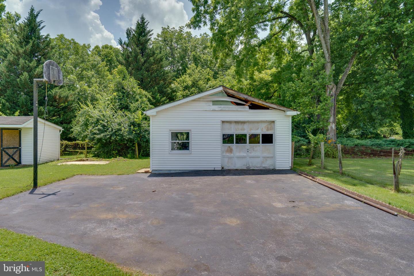 25 BYRD AVE, BERRYVILLE, Virginia 22611, 3 Bedrooms Bedrooms, 11 Rooms Rooms,2 BathroomsBathrooms,Residential,For sale,25 BYRD AVE,VACL2003890 MLS # VACL2003890