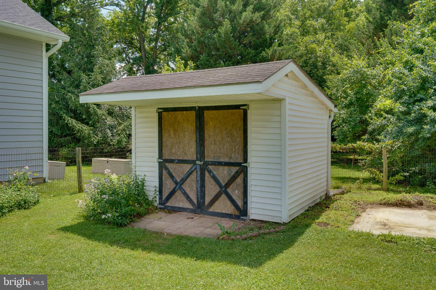 25 BYRD AVE, BERRYVILLE, Virginia 22611, 3 Bedrooms Bedrooms, 11 Rooms Rooms,2 BathroomsBathrooms,Residential,For sale,25 BYRD AVE,VACL2003890 MLS # VACL2003890