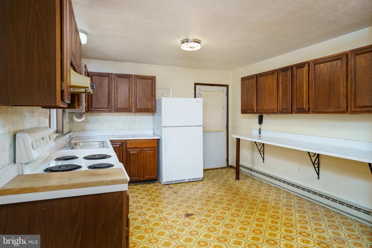 25 BYRD AVE, BERRYVILLE, Virginia 22611, 3 Bedrooms Bedrooms, 11 Rooms Rooms,2 BathroomsBathrooms,Residential,For sale,25 BYRD AVE,VACL2003890 MLS # VACL2003890