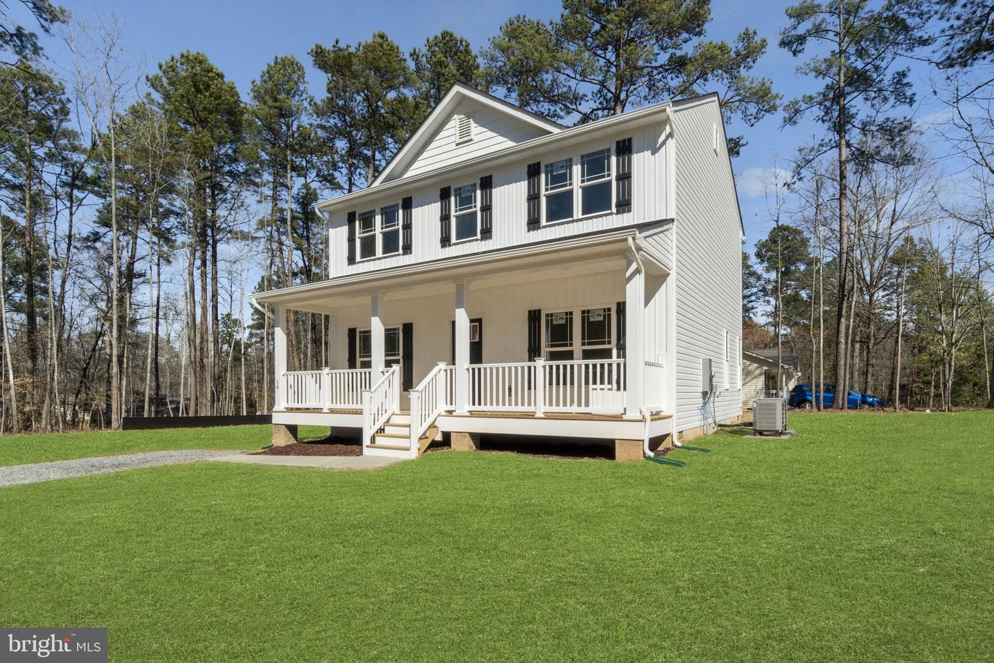 471 LAKE CAROLINE DR, RUTHER GLEN, Virginia 22546, 3 Bedrooms Bedrooms, 7 Rooms Rooms,2 BathroomsBathrooms,Residential,For sale,471 LAKE CAROLINE DR,VACV2008456 MLS # VACV2008456