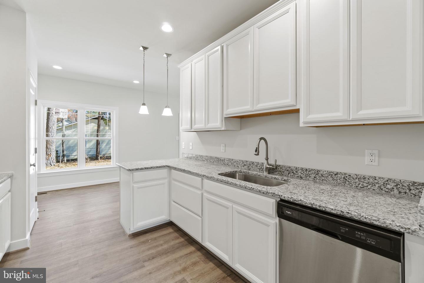 471 LAKE CAROLINE DR, RUTHER GLEN, Virginia 22546, 3 Bedrooms Bedrooms, 7 Rooms Rooms,2 BathroomsBathrooms,Residential,For sale,471 LAKE CAROLINE DR,VACV2008456 MLS # VACV2008456
