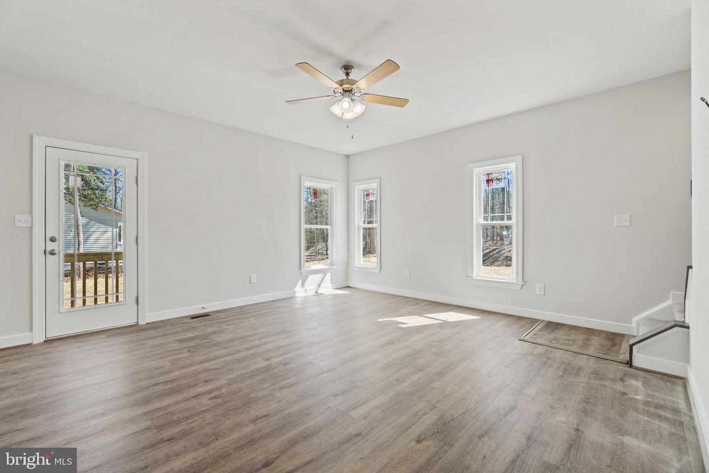 471 LAKE CAROLINE DR, RUTHER GLEN, Virginia 22546, 3 Bedrooms Bedrooms, 7 Rooms Rooms,2 BathroomsBathrooms,Residential,For sale,471 LAKE CAROLINE DR,VACV2008456 MLS # VACV2008456