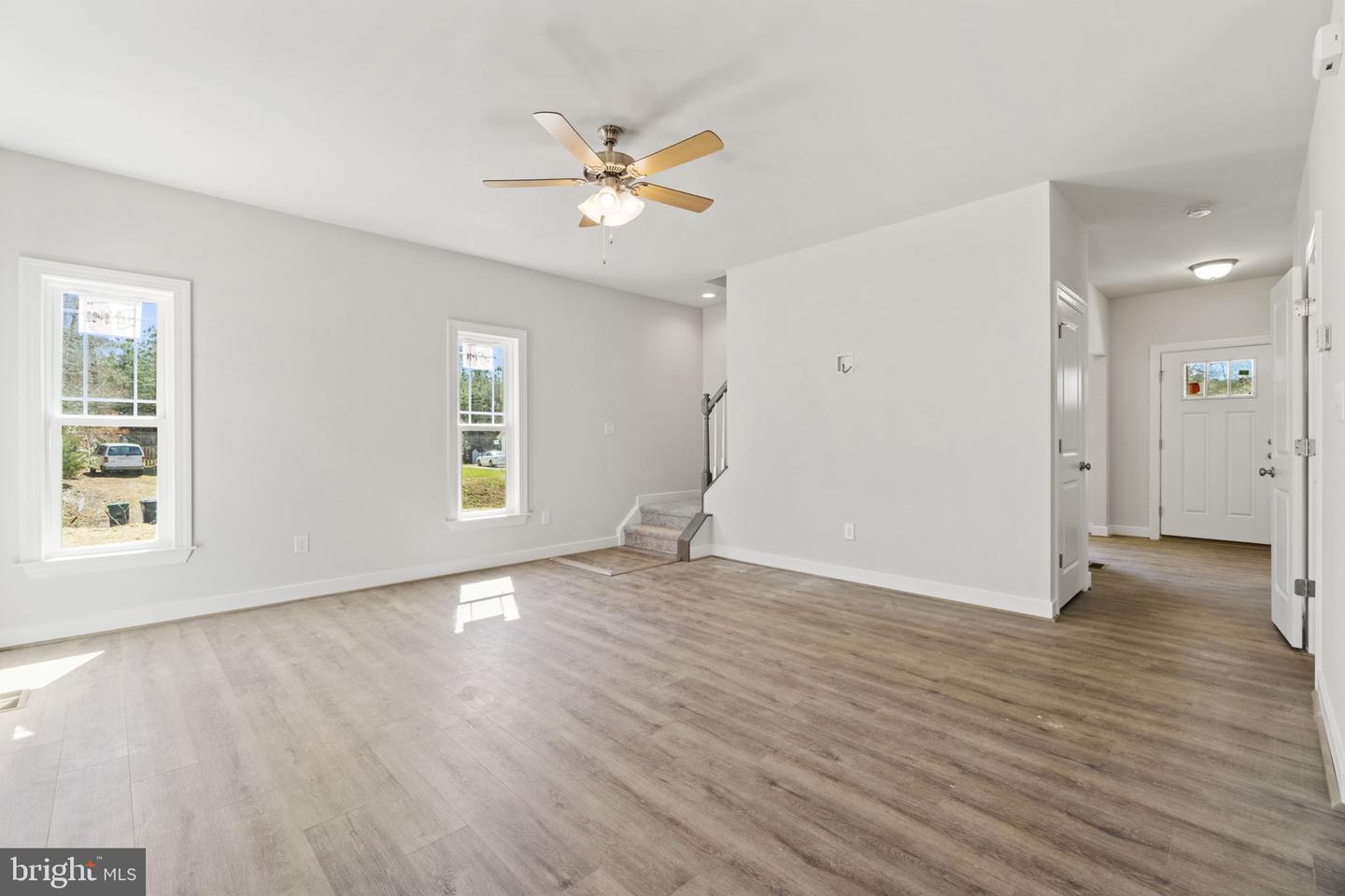 471 LAKE CAROLINE DR, RUTHER GLEN, Virginia 22546, 3 Bedrooms Bedrooms, 7 Rooms Rooms,2 BathroomsBathrooms,Residential,For sale,471 LAKE CAROLINE DR,VACV2008456 MLS # VACV2008456