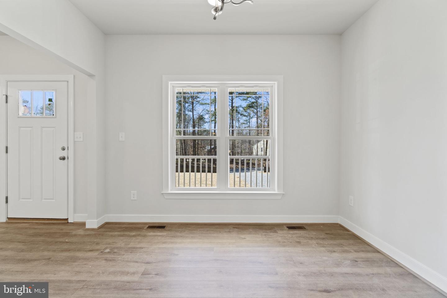 471 LAKE CAROLINE DR, RUTHER GLEN, Virginia 22546, 3 Bedrooms Bedrooms, 7 Rooms Rooms,2 BathroomsBathrooms,Residential,For sale,471 LAKE CAROLINE DR,VACV2008456 MLS # VACV2008456