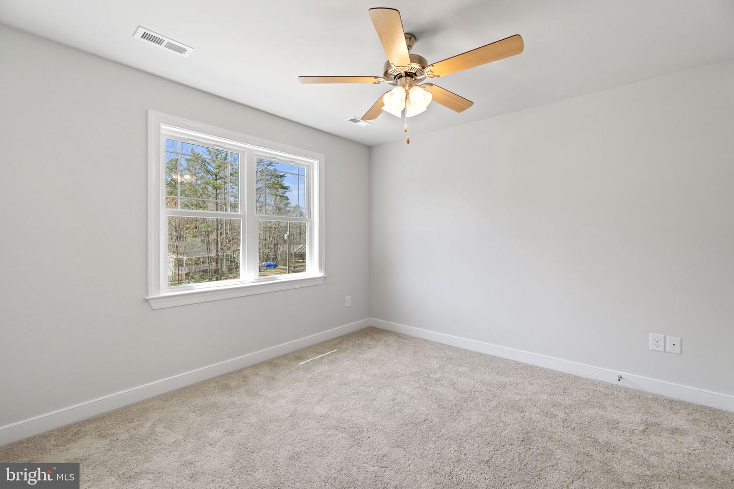 471 LAKE CAROLINE DR, RUTHER GLEN, Virginia 22546, 3 Bedrooms Bedrooms, 7 Rooms Rooms,2 BathroomsBathrooms,Residential,For sale,471 LAKE CAROLINE DR,VACV2008456 MLS # VACV2008456