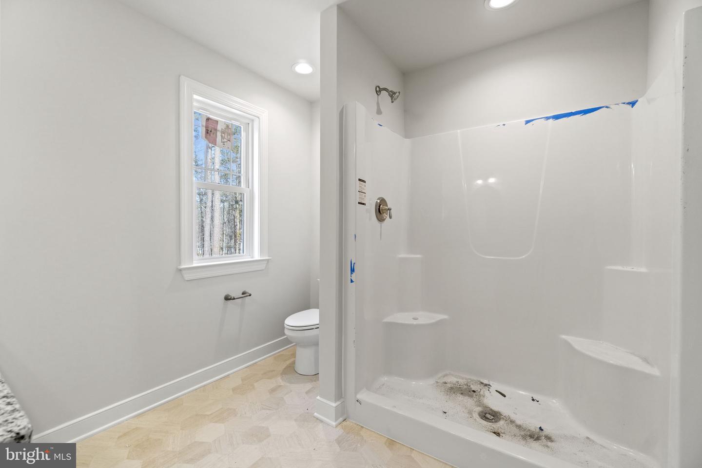 471 LAKE CAROLINE DR, RUTHER GLEN, Virginia 22546, 3 Bedrooms Bedrooms, 7 Rooms Rooms,2 BathroomsBathrooms,Residential,For sale,471 LAKE CAROLINE DR,VACV2008456 MLS # VACV2008456